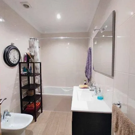 Апартаменты Less Than 2 Km From The - T3 Townhouse
