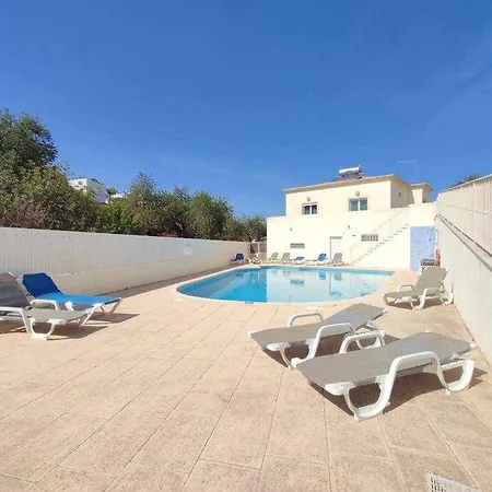 Less Than 2 Km From The - T3 Townhouse Appartement Guia (Faro)