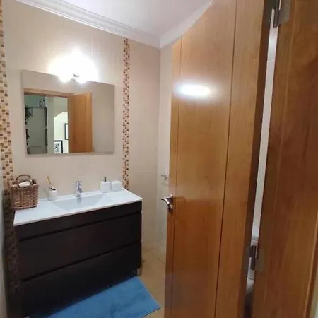 Less Than 2 Km From The - T3 Townhouse *
